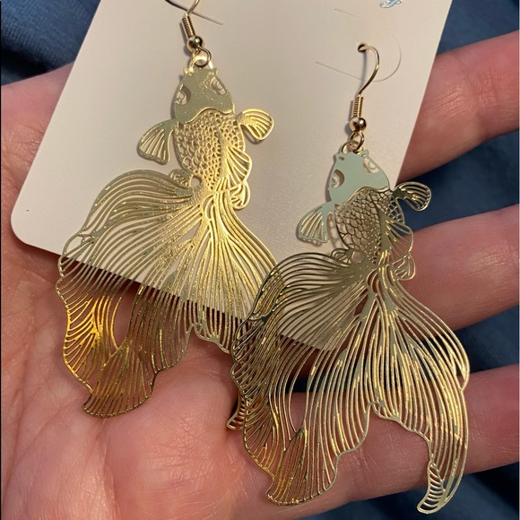 Cottage Gifts Boutique Jewelry - Koi Fish Shaped Goldtone Earrings